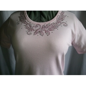 Pink Leaf Design Rhinestone Scoop Neck T- Shirt